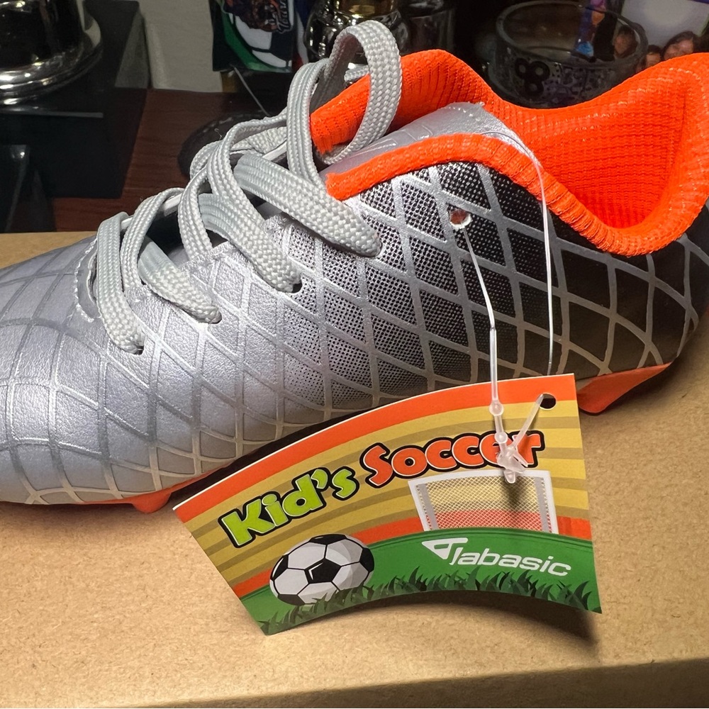 Kids cleats